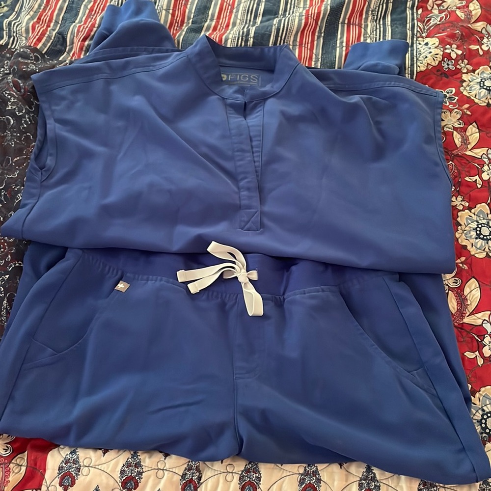 Figs healthcare worker scrubs.
